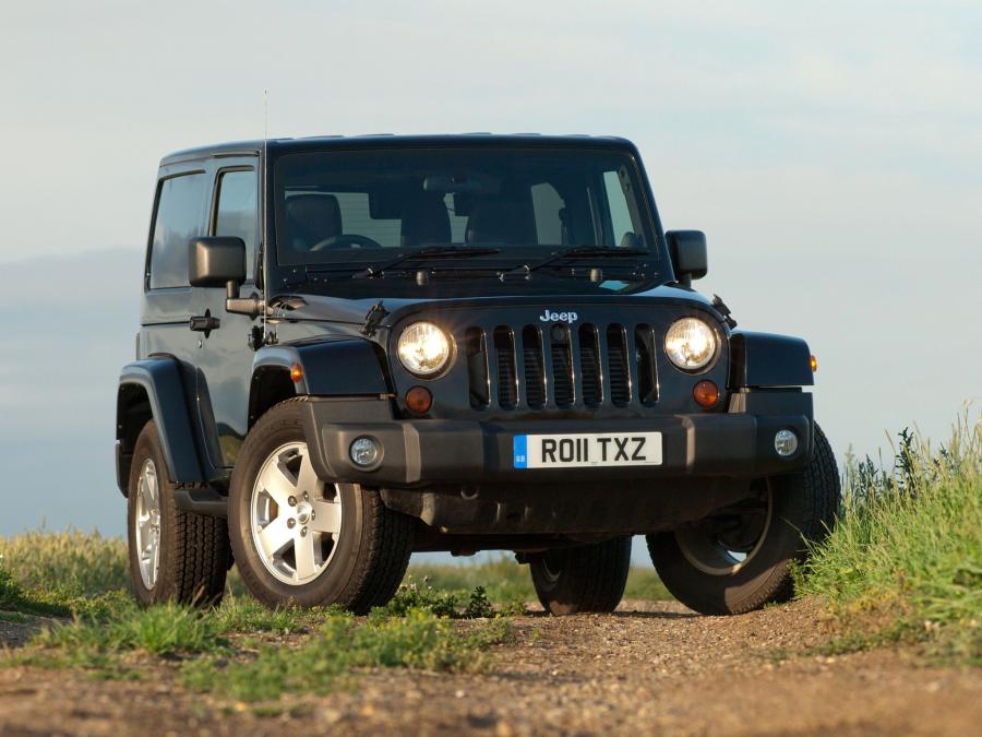  Jeep Wrangler 70th Anniversary Edition 2011 года  (UK) (фото 4 из 13)